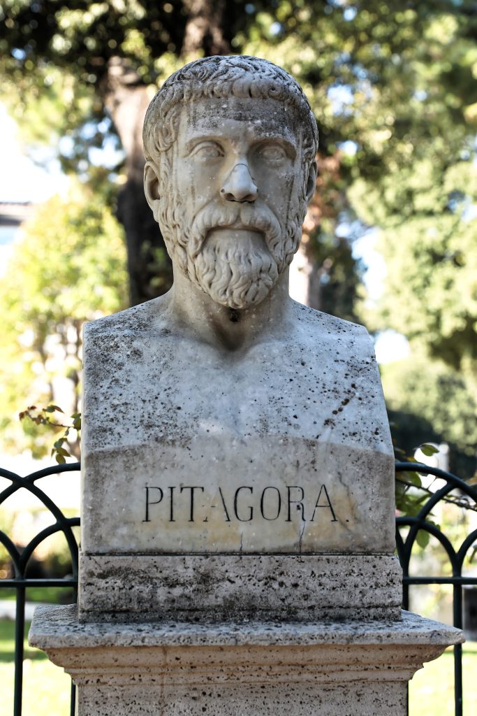 Marmorbüste des Philosophen Pythagoras mit der Inschrift PITAGORA